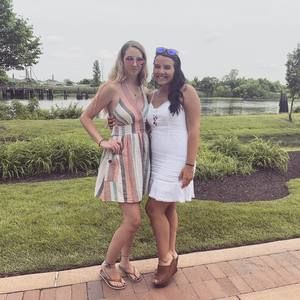 Meet your Posher, Natalie